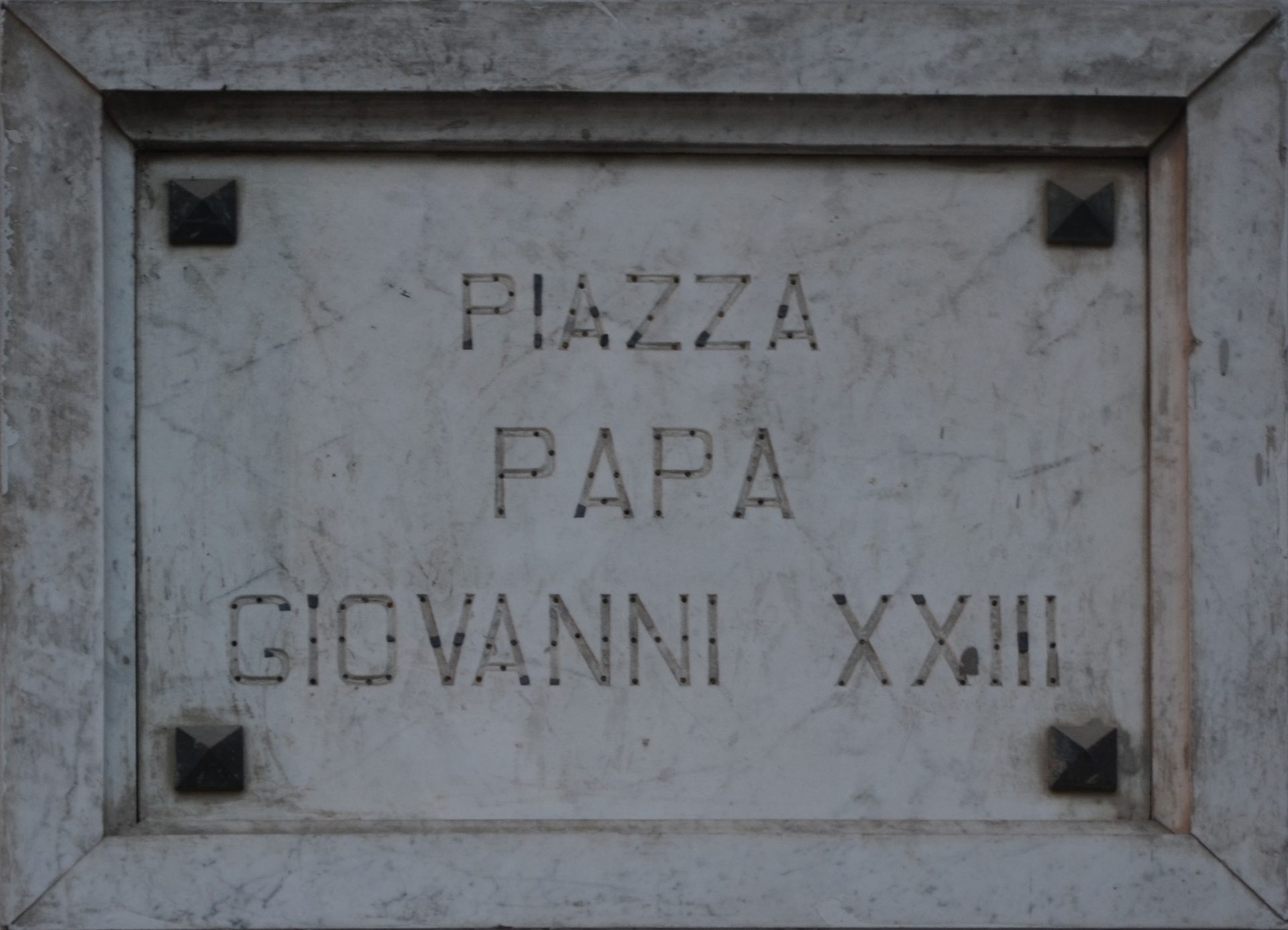 Piazza Giovanni XXIII.jpg